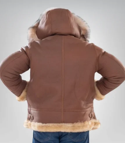 Warm men’s shearling-lined leather coat – classic outerwear style