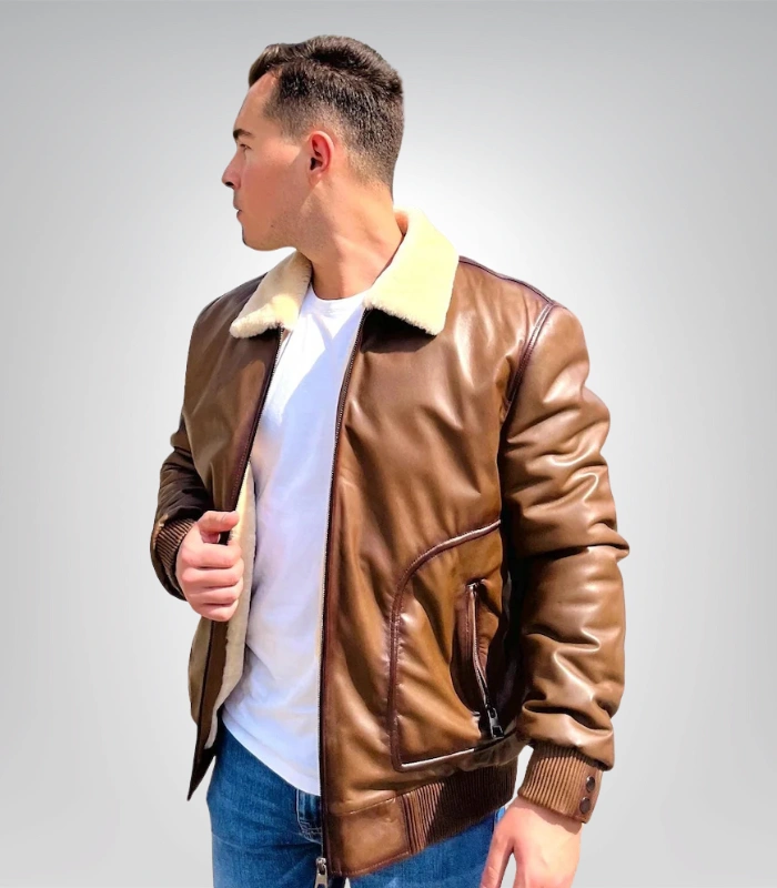 Leather Bomber Jacket with Beige Fur Collar – Classic Style Leather bomber jacket with beige fur collar – classic men’s outerwear