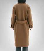 Women’s long camel wool coat with oversized fit – cozy winter outerwear