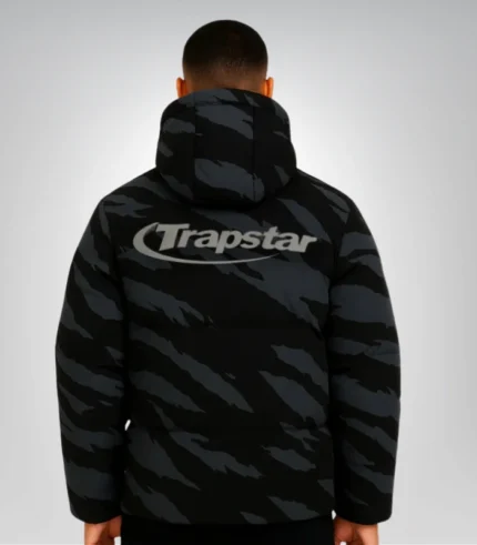 Trapstar Irongate winter puffer – black streetwear jacket for men